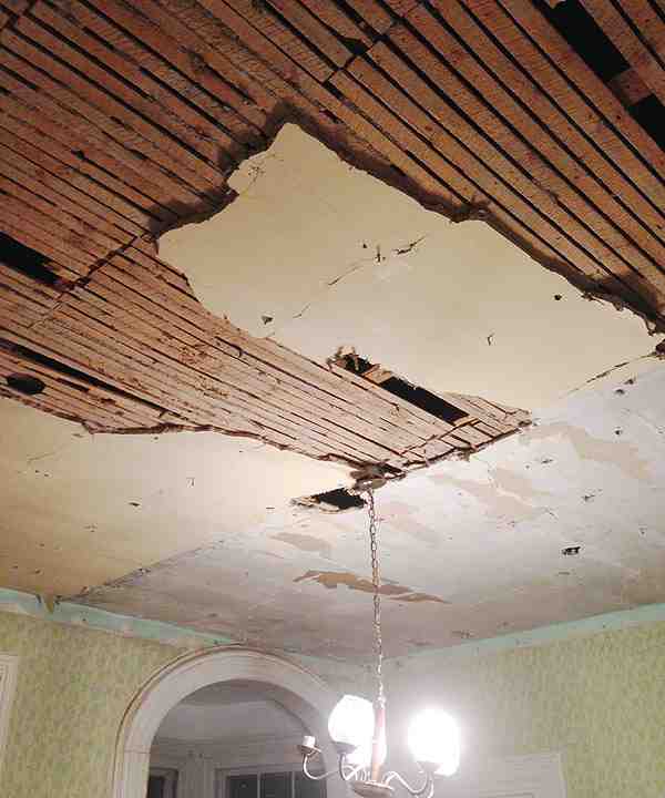 Comment réparer un vieux plafond en plâtre ?