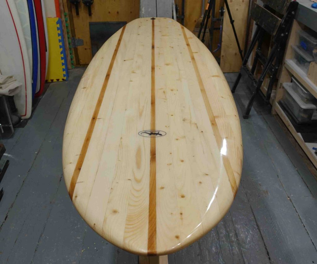 Quel bois pour fabriquer une planche de surf ?