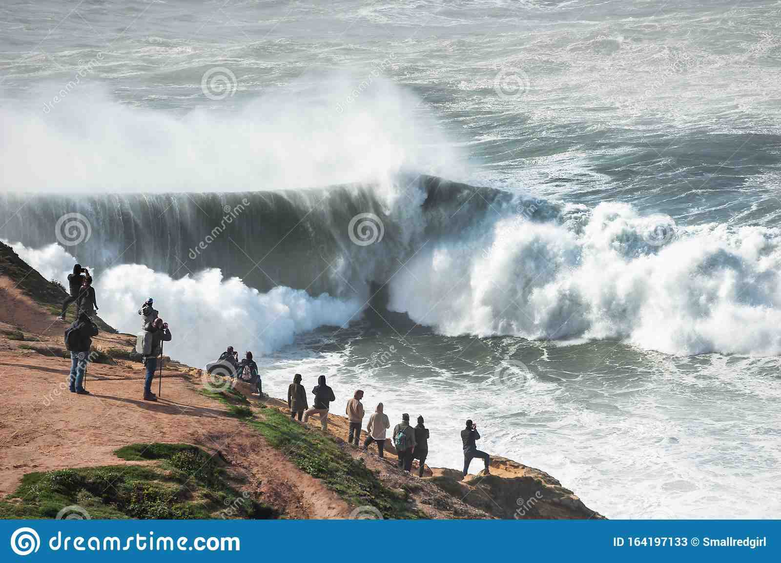 Quelle est la hauteur de la plus grosse vague jamais enregistrée ?