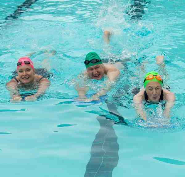 Comment apprendre à nager rapidement ?