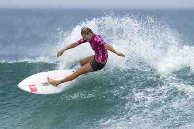 Comment tenir debout sur une planche de surf ?
