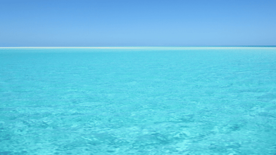 Pourquoi l'eau de mer est bleu turquoise ?
