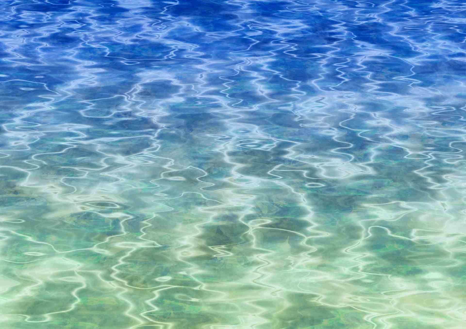 Quel est la vraie couleur de l'eau de mer ?